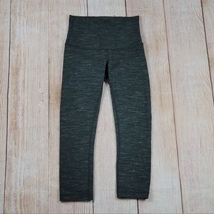 Pre owned Lululemon Wunder Under Rain Gator Green Capri Size 4